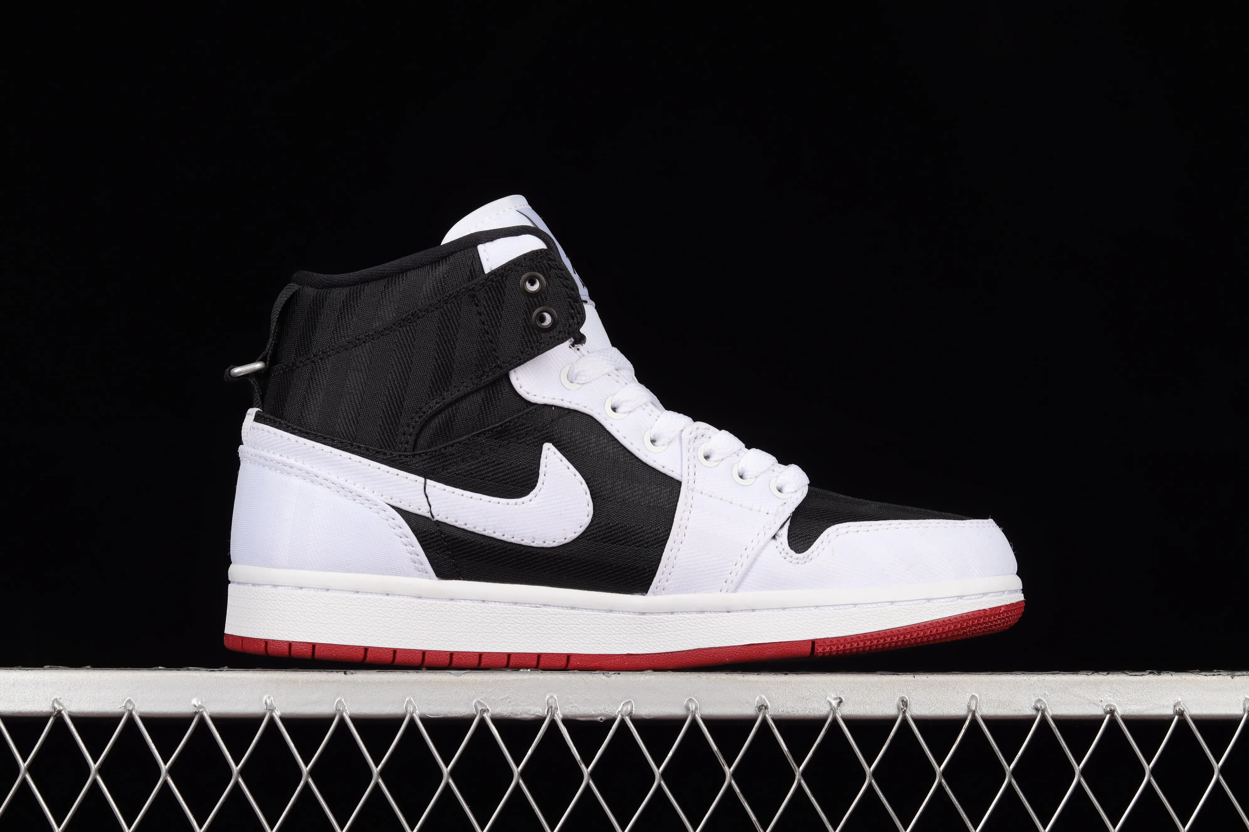 All categories Air Jordan Jordan series basketball shoes Air Jordan 1 Mid G version pure original Air Jordan 1 Mid UT "Black White" AJ1 Joe 1 white, black and purple stitching Zhongbang basketball shoes DD9338-016